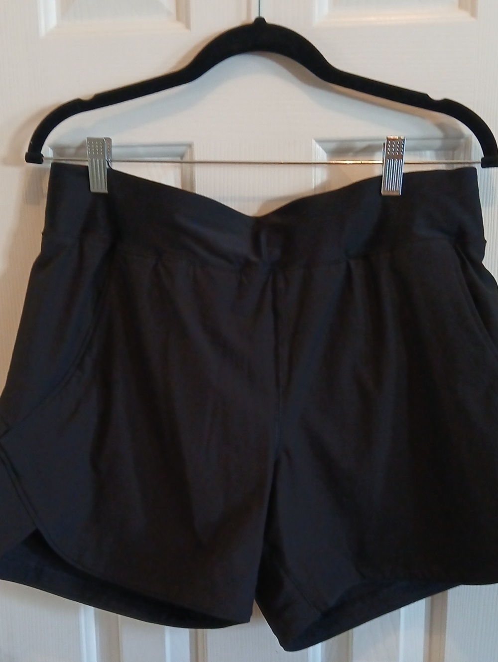 Lands' End Black Athletic Shorts with Curved Hem